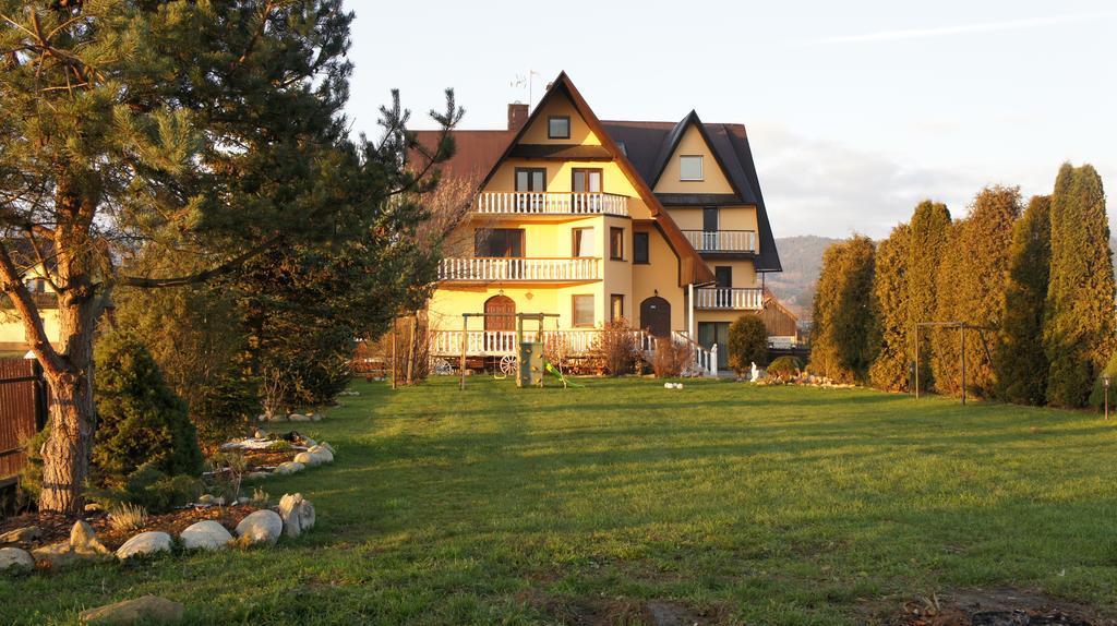 Hôtel Osrodek Wypoczynkowy Trzy Korony à Frydman Extérieur photo